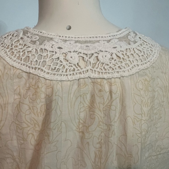 Art and Soul Bohemian Floral Blouse - Picture 5 of 7